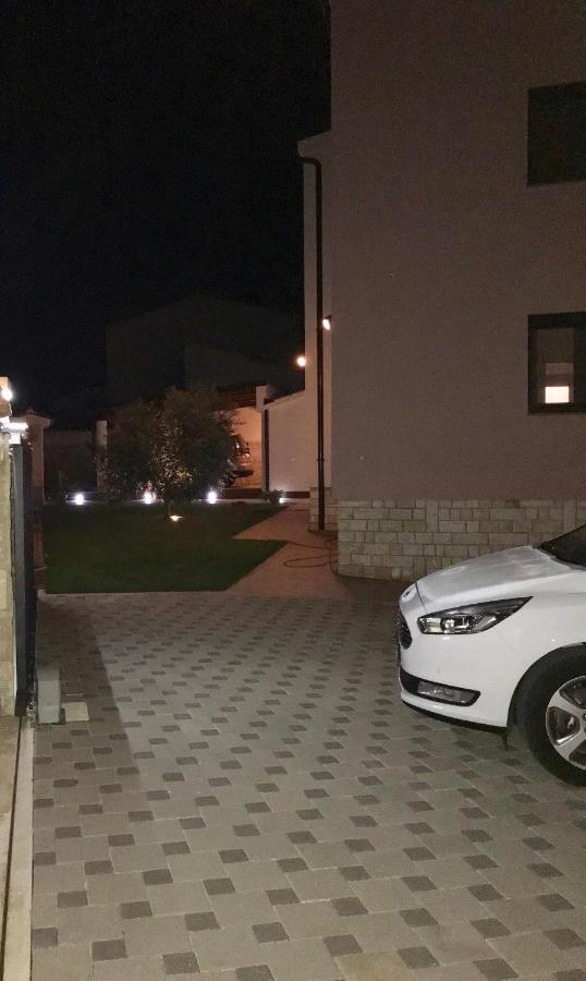 Puntižela-Patty Apartment Pula Bagian luar foto