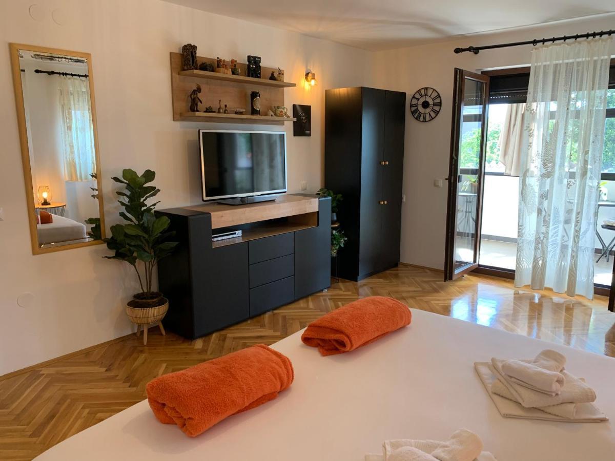 Puntižela-Patty Apartment Pula Bagian luar foto
